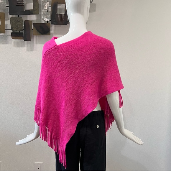 Womens V Neck Slub Knitted Poncho Shrug One Size Embroidered & Fringed - Picture 5 of 11